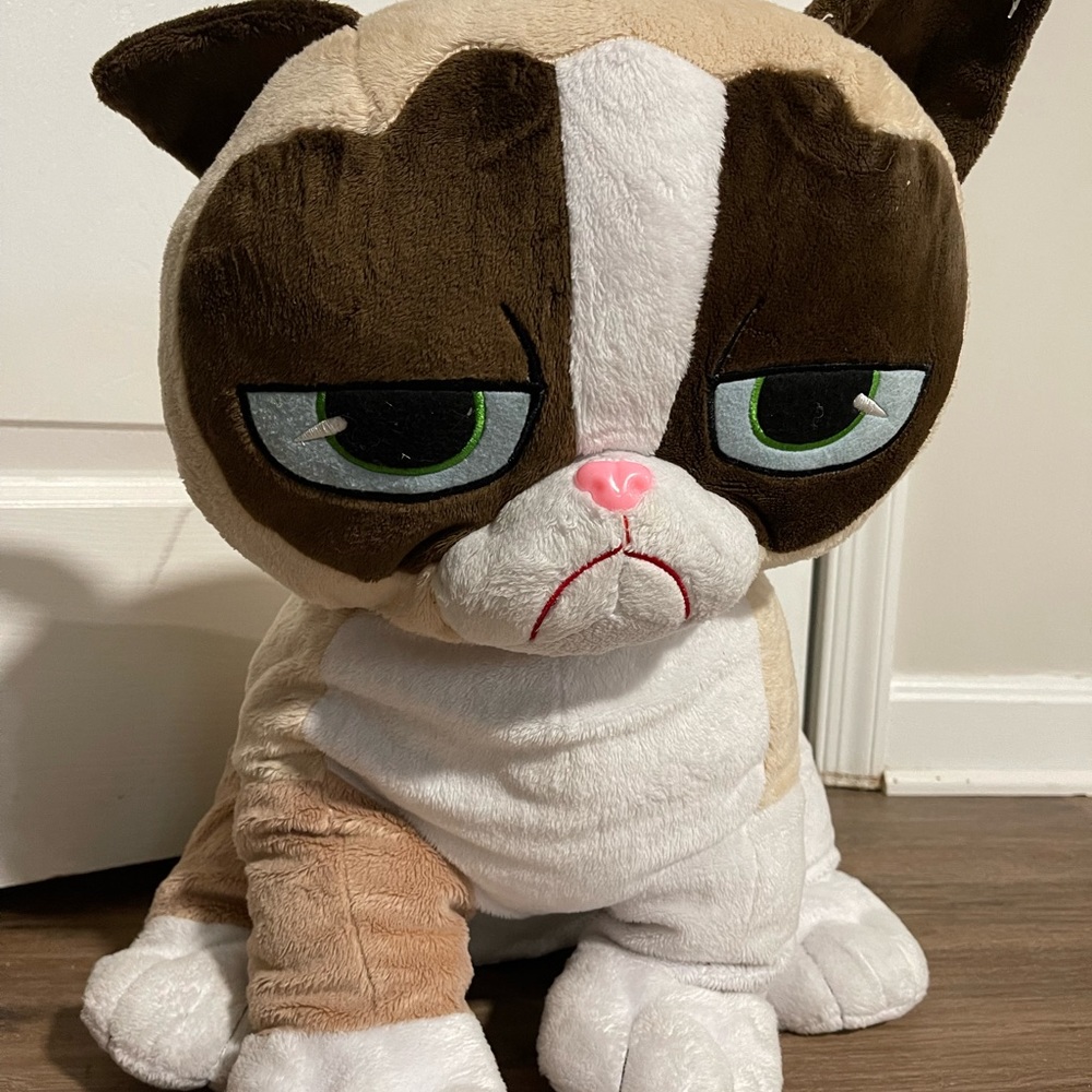 24inch Grumpy Cat Stuffy